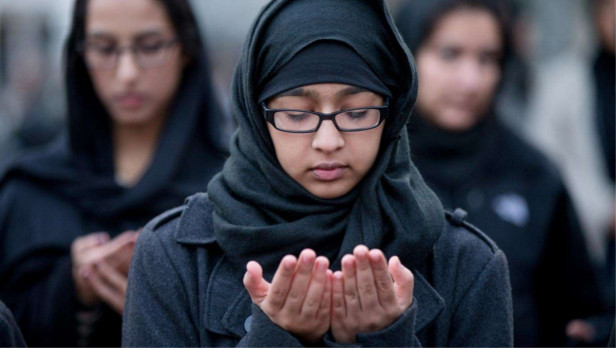 muslim_american_prayer_ap_img