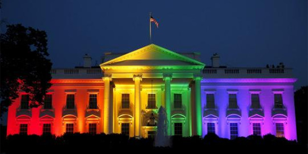 white-house-gay-pride-deon-vs-earth