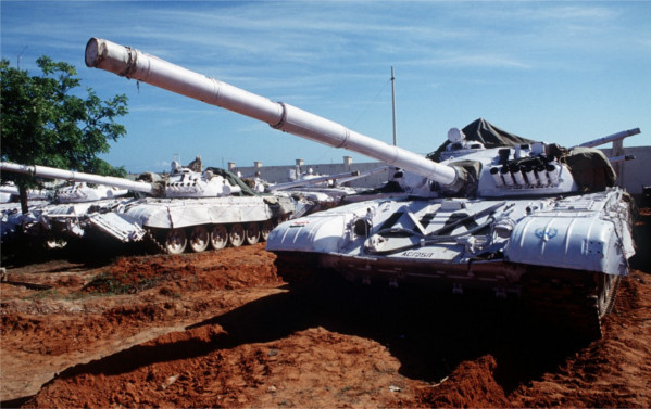 UN-tanks-in-usa-deon-vs-earth